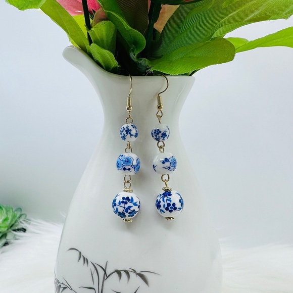 Dangling Vintage Chinese Style Earrings 3 Ceramic Porcelain Beads - Picture 4 of 4